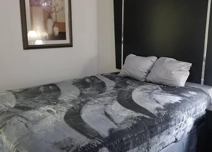 Osu Queen Hotel Room 118 Booking
